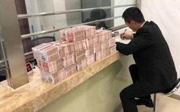 Khách yêu cầu tăng hạn mức chuyển khoản từ 19 tỷ lên 382 tỷ đồng/ngày, nghe giao dịch viên nói 1 câu liền rút toàn bộ tiền gửi tại ngân hàng