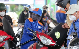 Giá xăng dầu hôm nay: Thấp hơn nhiều nước láng giềng