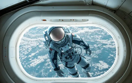 Các chuyên gia tiết lộ lý do đáng sợ tại sao các phi hành gia không nên sinh con ngoài không gian