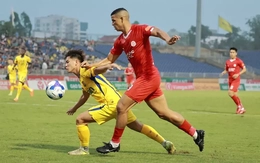 Viettel FC thoát thua trong ngày SLNA nhận 2 thẻ đỏ