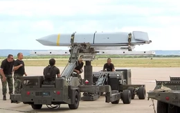 Mỹ dồn hầu hết tên lửa hành trình tàng hình JASSM-ER tới Iran