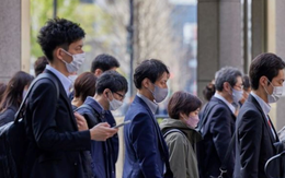 Buồn của nền kinh tế thứ 2 châu Á: Thu nhập 500 triệu đồng/năm vẫn khó sống, nhiều ngành mỗi năm chứng kiến 10.000 thực tập sinh ra đi