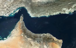 Giá dầu bật tăng 2% khi ông Trump cảnh báo Iran phải mở eo biển Hormuz trước thứ Ba hoặc đối mặt với ‘địa ngục’