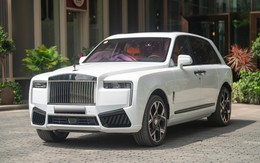 Chào Rolls-Royce Culinan Black Badge 'lướt 800km' hơn 28 tỷ đồng, người bán bọc nilon kỹ như xe mới