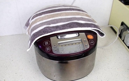 Nấu cơm 20 năm chưa chắc bạn đã biết: Mẹo giúp cơm mềm dẻo, nồi cơm điện "sống thọ"