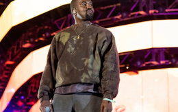 Kanye West bị nước Anh cấm nhập cảnh, hủy cả lễ hội âm nhạc