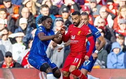 Liverpool và Chelsea hưởng lợi khi Arsenal thắng trận tại Champions League