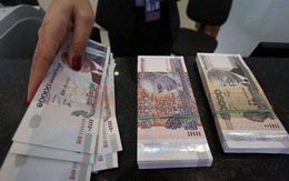 Giữa lúc nợ xấu tăng cao, một ngân hàng Campuchia bất ngờ siết chặt giao dịch, chỉ cho khách rút chưa đến 8 triệu/ngày