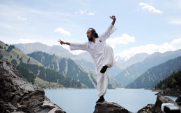 Cao thủ võ thuật Trung Quốc bỏ nghề bác sĩ, chia tay bạn gái để làm chưởng môn