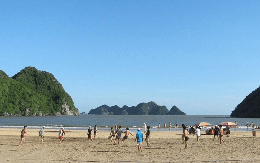 Ngoài Cát Cò, Cát Bà còn có 1 bãi biển rộng, nước êm, xa trung tâm: Nhiều người chưa biết tên