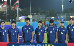 Bị loại, HLV Thái Lan nói: “Các em buồn và khóc nhiều, không khí phòng thay đồ thật kinh khủng”