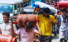 Lương 3 triệu đồng/tháng nhưng giá gas tăng 4 lần, hàng trăm nghìn công nhân lũ lượt bỏ phố về quê: Tham vọng đối trọng Trung Quốc của nền kinh tế hàng đầu châu Á lung lay