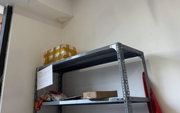 Thấy bố chồng lén lút bê thùng đồ cũ cho em chồng mang về quê, tôi tò mò mở ra xem để rồi chết lặng khi thấy thứ bên trong