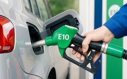 Xe đang đổ RON95, chuyển sang xăng E10 cần lưu ý điều gì?