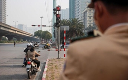 Tất cả người tham gia giao thông chú ý thông báo mới nhất từ Cục CSGT về đèn tín hiệu