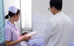 Nhiều nam giới mắc chứng "trên bảo dưới không nghe" săn tìm thuốc trên mạng