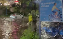 Vì sao đường phố Hà Nội úng ngập dù mưa không quá lớn?