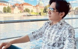 Nam ca sĩ đình đám một thời đi bán cà phê tại đường Đinh Tiên Hoàng, TP.HCM: Khách đến mua không có chỗ đứng