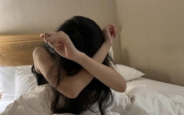 Rúng động hình ảnh nhạy cảm của cặp đôi trẻ trong 9 chiếc điện thoại, sự biến thái và băng hoại đạo đức đến từ người thân