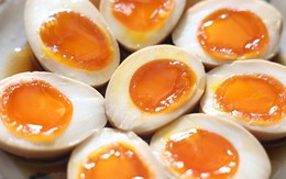 Người đàn ông 35 tuổi ăn 50 quả trứng lòng đào trong nửa tháng để kiểm soát cân nặng: Bác sĩ cảnh báo!