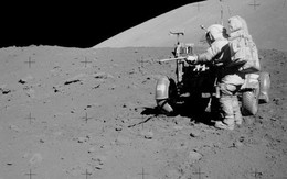Mở niêm phong mẫu vật Mặt Trăng mang về từ năm 1972, giới khoa học sửng sốt vì một chi tiết