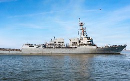 Hai tàu chiến Mỹ vượt lưới pháo kích của Iran ở Hormuz, ông Donald Trump cảnh báo gắt