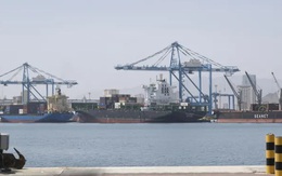 Iran sắp xếp "hỏa lực" chờ tàu sân bay Mỹ, bác tin bị đánh chìm nhiều tàu