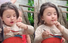 Vẻ thiên thần của em bé vùng cao khi mê mải ăn bún khiến dân mạng 'tan chảy'