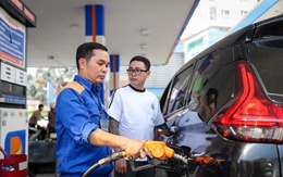 Các quốc gia khuyến cáo nguyên tắc an toàn khi đổ xăng