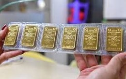 Giá vàng hôm nay 7/5: SJC "nổi sóng", vàng nhẫn lấy lại hào quang