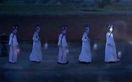 Năm 1992, "bóng cung nữ" hiện trên bức tường Cố Cung, chuyên gia kết luận: Không do sấm sét hay hóa chất!