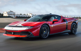 Lo ngại khách hàng quay lưng, Ferrari lên tiếng về kế hoạch bán xe xăng song song với xe điện