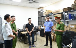 [Ảnh] Khám xét khẩn cấp 5 địa điểm, 3 công ty trong vụ án phần mềm máy tính "lậu" đầu tiên ở Việt Nam