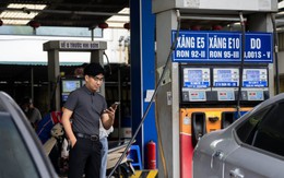 Vòng quanh Hà Nội và TP.HCM: Loạt cây xăng vẫn bán song song xăng E5 cùng E10