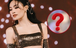 Bức ảnh đang cực viral của Ninh Dương Lan Ngọc khiến netizen xôn xao “10 năm chờ đợi cũng đến ngày này”