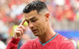 Ronaldo bị chế giễu khắp mạng xã hội