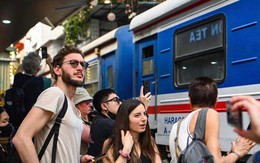 Thế giới đổ về Việt Nam; Thái Lan mất 'ngôi vương': Mục tiêu 1,1 triệu tỷ VND gây chú ý