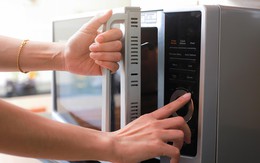 Cảnh báo đặc biệt tới những gia đình đang dùng lò vi sóng