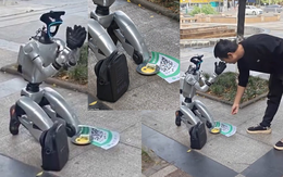 Trung Quốc: Robot quỳ giữa phố xin tiền sạc pin