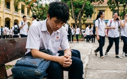 Nam sinh Hà Nội dằn vặt: "Khoảnh khắc này thực sự giống như một gáo nước lạnh dội thẳng vào tất cả hy vọng mà em từng mang theo"
