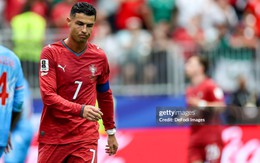 Ngôi sao tuyển Bồ Đào Nha: "Chúng tôi không có nghĩa vụ phải chuyền cho Ronaldo"