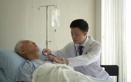 Bệnh gan có thể biểu hiện trên khuôn mặt, làn da? Bác sĩ chỉ rõ 5 dấu hiệu cho thấy sức khỏe gan đang báo động