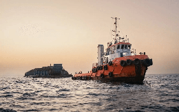 Giá dầu thủng mốc 70 USD/thùng, tàu ‘nườm nượp’ qua eo biển Hormuz: Nỗi ám ảnh về xung đột Iran đã bị bỏ lại phía sau?