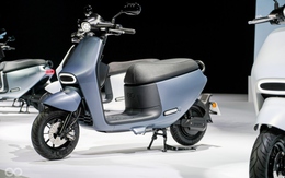 Mẫu xe máy điện mới ra mắt: Thiết kế thông minh, cốp "khủng", cạnh tranh Honda Vision