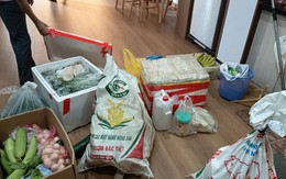Dặn con không được mở cửa cho ai, giữa trưa về nhà đập vào mắt tôi là cảnh tượng hú hồn