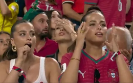Chị em song sinh xuất hiện vài giây trên sóng trực tiếp đã hot rần rần ở World Cup, khiến cả cõi mạng phải tìm danh tính
