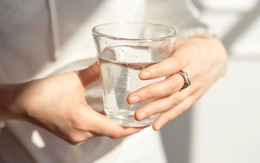 Cách uống nước giúp thận khỏe, giảm nguy cơ sỏi thận