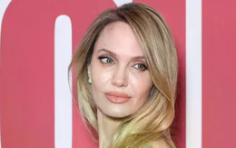 Angelina Jolie chưa từng yêu ai sau ly hôn Brad Pitt