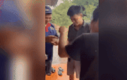 CLIP: Nam thanh niên cắt sầu riêng thuê trúng độc đắc 12 tỉ đồng xổ số miền Nam