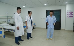 Phép màu y học: Sau gần 1,5 thập kỷ, người đàn ông có thể đi lại sau ca mổ của bác sĩ Việt